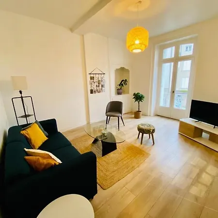 Apartment Au Coeur De Laval (Mayenne)